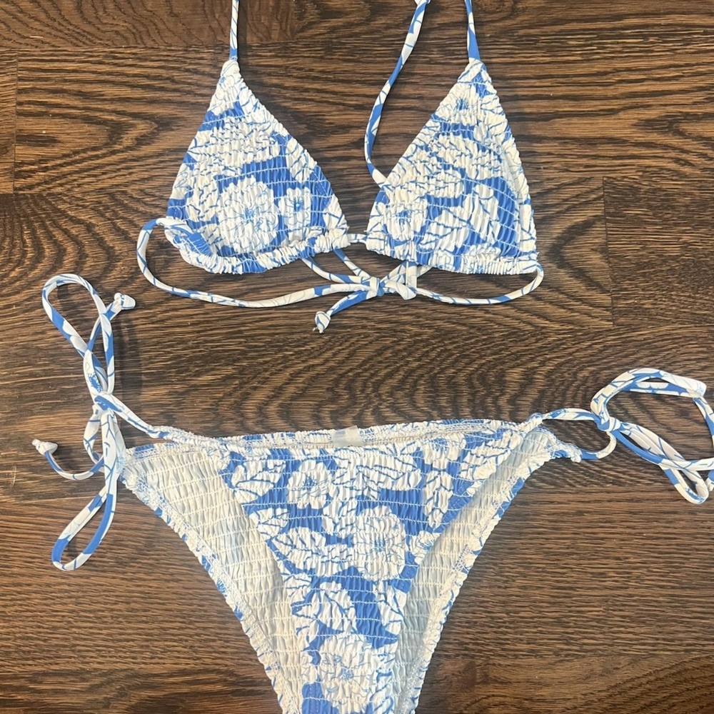SHEIN Blue and White Floral Bikini